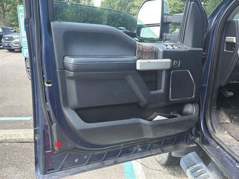 Used 2017 Ford F250 Lariat w/ Chrome Package AWD/4WD image 3