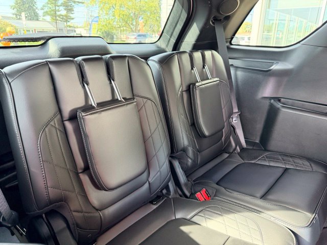 Used 2018 Ford Explorer Platinum AWD/4WD image 17
