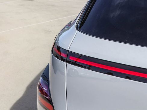 New 2026 Hyundai Kona SEL Premium image 8