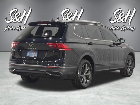 Used 2023 Volkswagen Tiguan SE AWD/4WD image 19