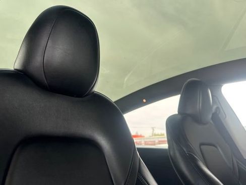 Used 2025 Tesla Model Y Long Range image 20