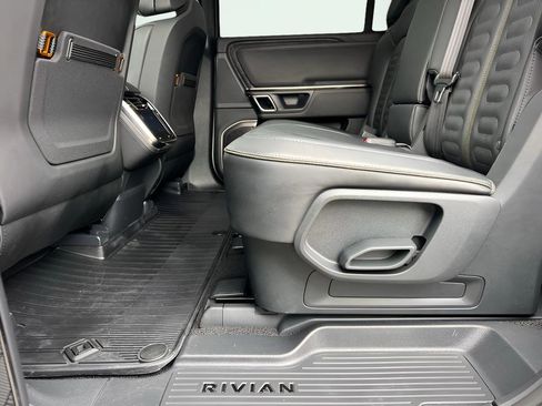 Used 2023 Rivian R1S Adventure image 27