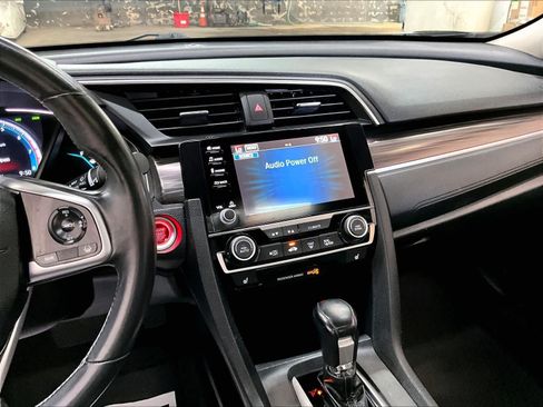 Used 2019 Honda Civic EX image 9