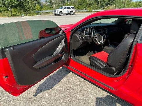 Used 2014 Chevrolet Camaro LT RWD image 15