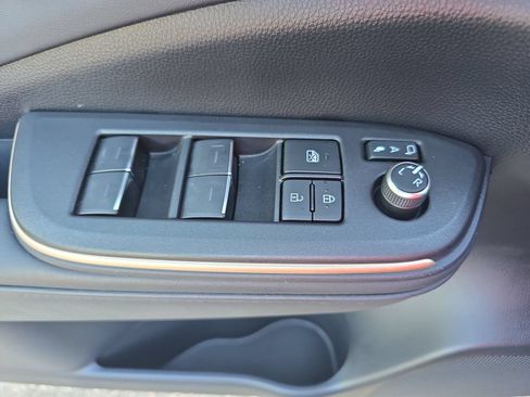 Used 2023 Toyota Crown AWD/4WD image 28