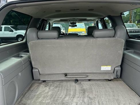 Used 2003 Chevrolet Suburban 2500 LT w/ LT Preferred Equipment Group AWD/4WD image 14