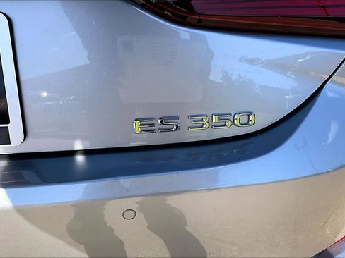 Certified 2025 Lexus ES 350 w/ Premium Package image 9