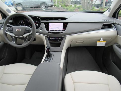 New 2026 Cadillac XT5 Premium Luxury w/ Driver Assist Package FWD image 11