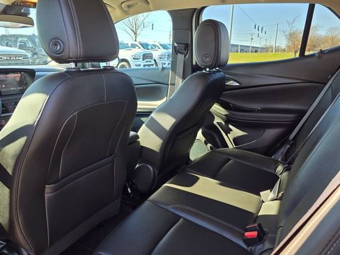 Used 2024 Buick Encore GX Sport Touring image 31