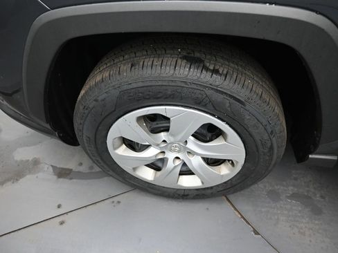 Used 2021 Toyota RAV4 LE w/ Carpet Mat Package (TMS) image 30