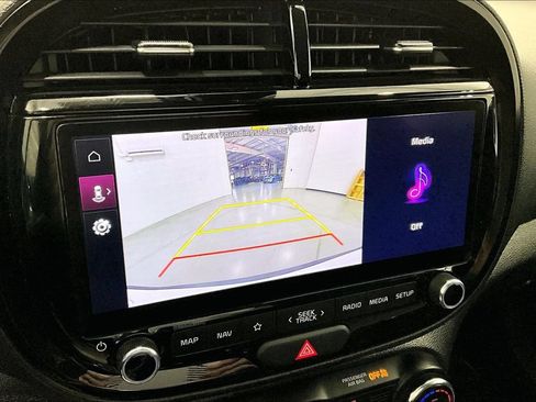 Used 2023 Kia Soul S FWD image 27