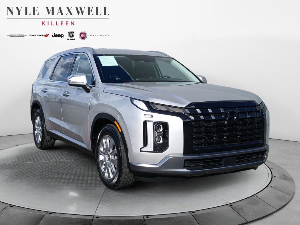 Used 2025 Hyundai Palisade SEL FWD image 2