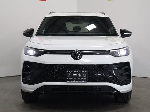 New 2026 Volkswagen Tiguan SE R-Line image 7