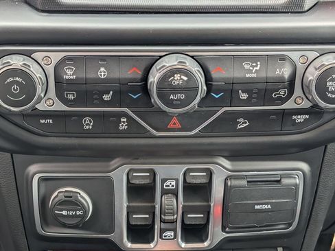 Used 2020 Jeep Wrangler Unlimited Rubicon AWD/4WD image 22