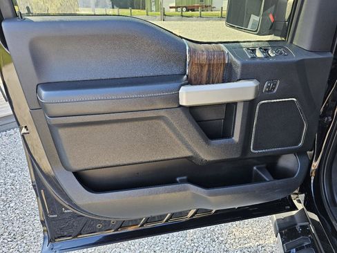 Used 2020 Ford F150 Lariat AWD/4WD image 17