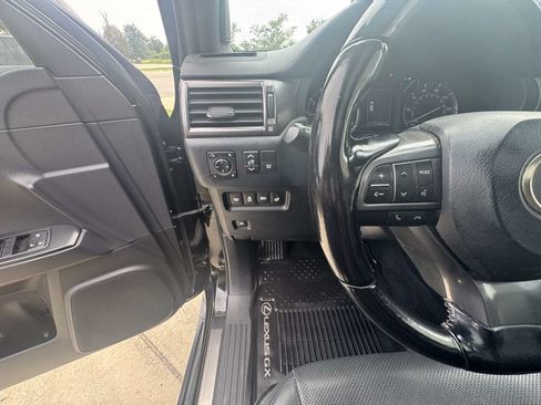 Used 2022 Lexus GX 460 w/ Black Line Special Edition AWD/4WD image 18