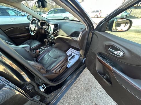 Used 2014 Jeep Cherokee Trailhawk image 9
