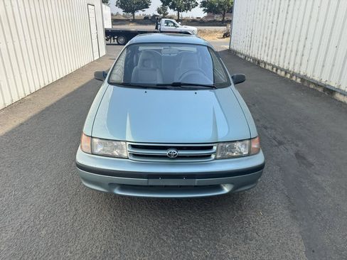 Used 1994 Toyota Tercel DX FWD image 8