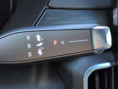 Used 2024 GMC Acadia Elevation image 33