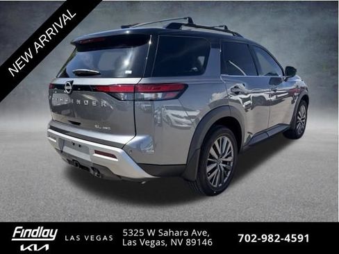Used 2024 Nissan Pathfinder SL w/ SL Premium Package AWD/4WD image 5