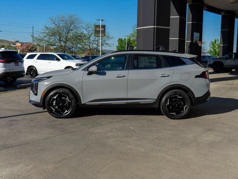 New 2026 Kia Sportage EX w/ EX Panorama Roof Package AWD/4WD image 4