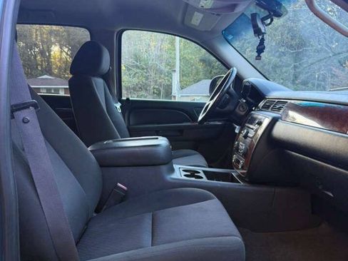 Used 2012 Chevrolet Avalanche LS RWD image 13