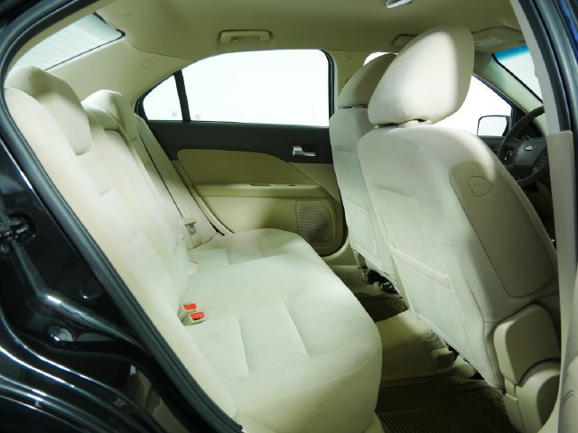 Used 2009 Ford Fusion SE FWD image 15