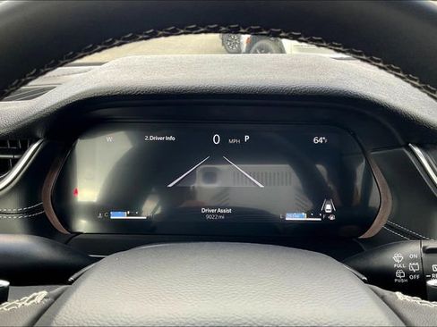 Used 2025 Jeep Grand Cherokee Altitude image 19