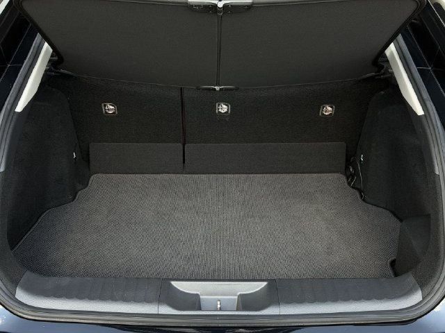 Used 2025 Toyota Prius LE FWD image 26