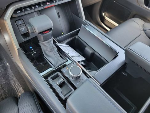 New 2026 Toyota Tundra Platinum AWD/4WD image 17