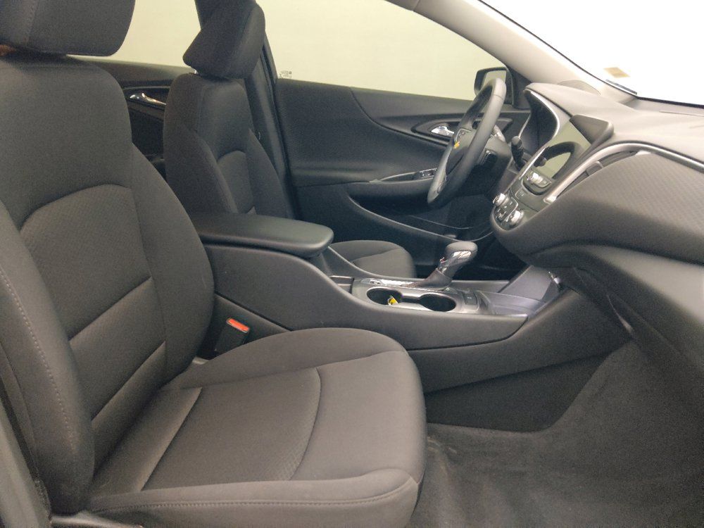 Used 2023 Chevrolet Malibu RS FWD image 21