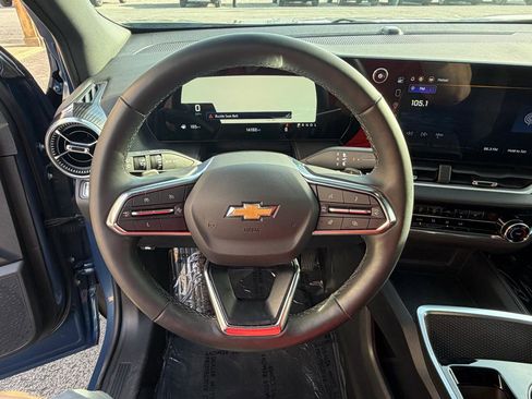 Used 2025 Chevrolet Equinox LT image 24