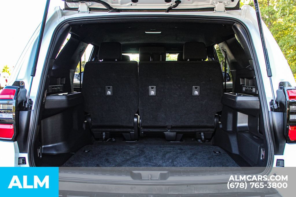 Used 2025 Toyota 4Runner SR5 AWD/4WD image 21