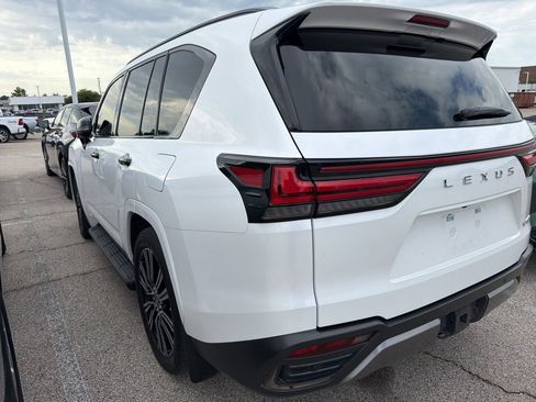 Used 2023 Lexus LX 600 4WD w/ Appearance Package image 7