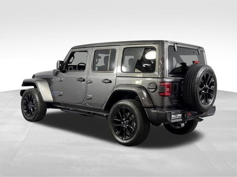 Used 2025 Jeep Wrangler Unlimited Sahara w/ Safety Group AWD/4WD image 8