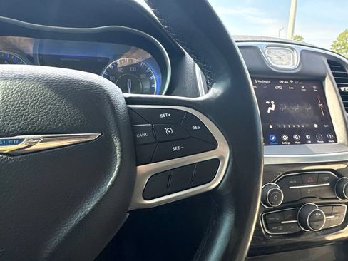 Used 2019 Chrysler 300 Touring w/ Sport Appearance Package RWD image 28