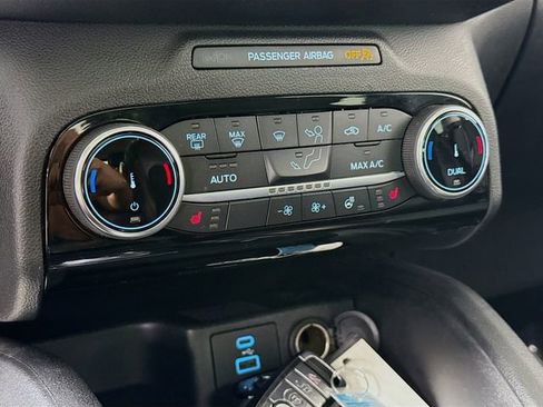 Certified 2022 Ford Escape SEL w/ SEL Stealth AWD Package image 16