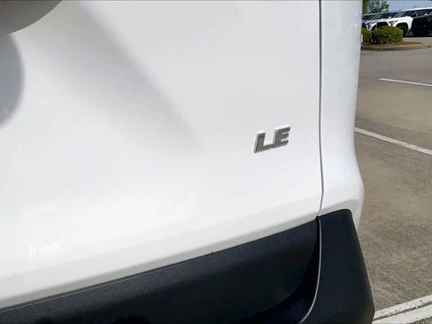 Used 2024 Toyota RAV4 LE image 10
