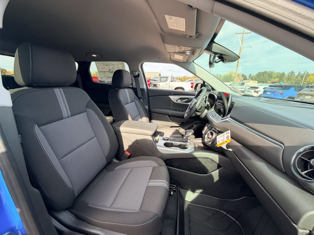New 2026 Chevrolet Blazer LT w/ Convenience Package AWD/4WD image 7