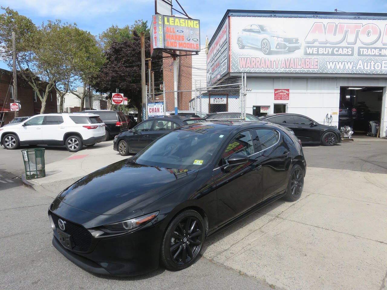 Used 2019 MAZDA MAZDA3 AWD Hatchback w/ Premium Pkg image 2