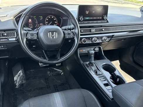 Used 2025 Honda Civic Sport image 7