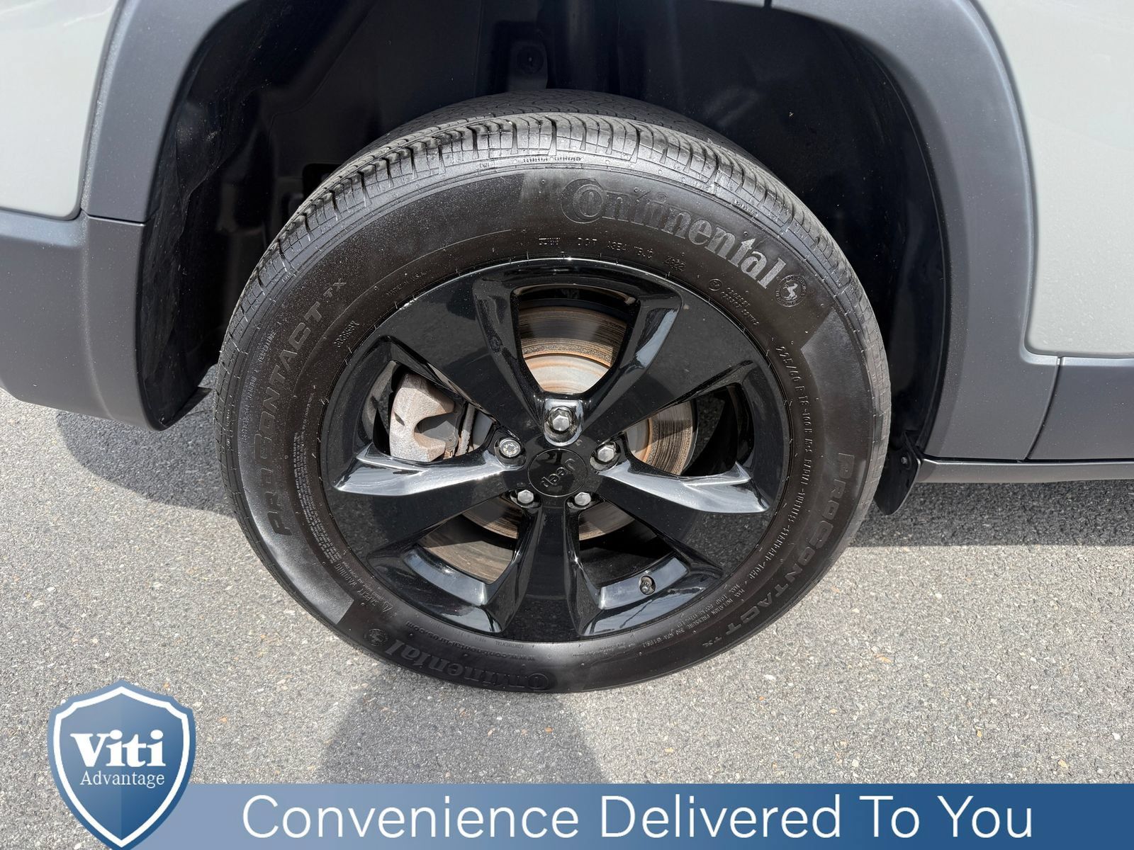 Used 2023 Jeep Cherokee Altitude Lux AWD/4WD image 14