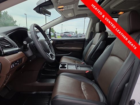 Used 2025 Honda Odyssey Elite image 17