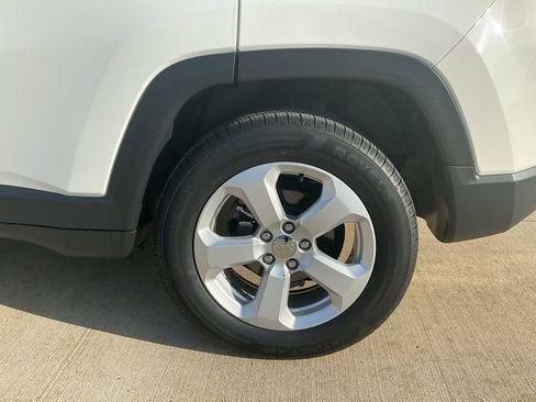 Used 2018 Jeep Compass Latitude w/ Popular Equipment Group image 6