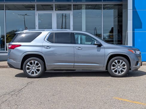 Certified 2020 Chevrolet Traverse Premier w/ LPO, Floor Liner Package AWD/4WD image 2