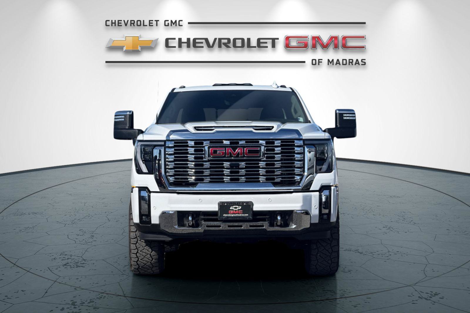 Used 2026 GMC Sierra 2500 Denali w/ Denali Reserve Package AWD/4WD image 8