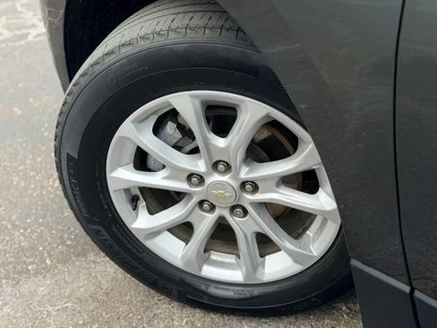 Used 2019 Chevrolet Equinox LT w/ Driver Convenience Package FWD image 29