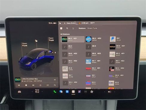 Used 2023 Tesla Model Y Long Range image 21