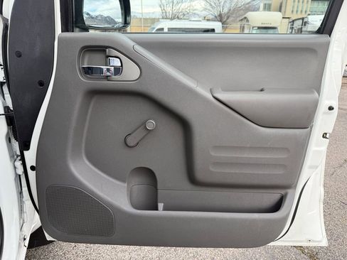 Used 2019 Nissan Frontier S image 16