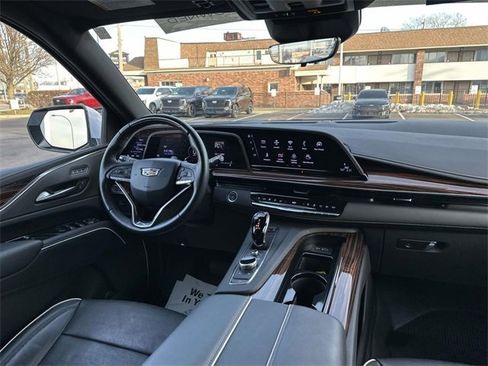 Certified 2024 Cadillac Escalade Premium Luxury w/ LPO, Floor Liner Package image 38